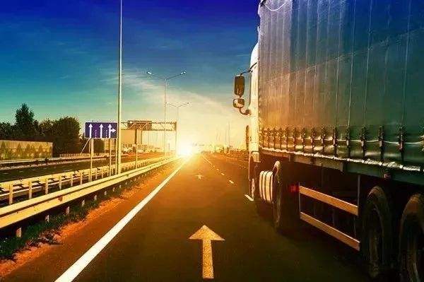 國(guó)內(nèi)物流行業(yè)的發(fā)展現(xiàn)狀及發(fā)展趨勢(shì) 國(guó)內(nèi)物流行業(yè)的發(fā)展現(xiàn)狀及發(fā)展趨勢(shì)